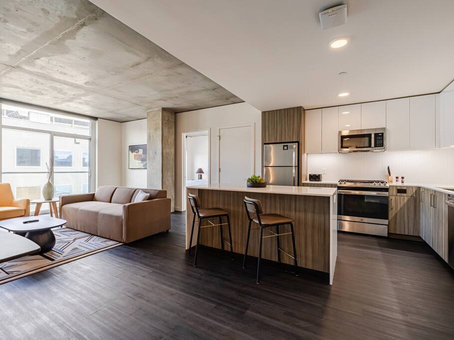 Building Photo - 1550 NW Naito Pkwy