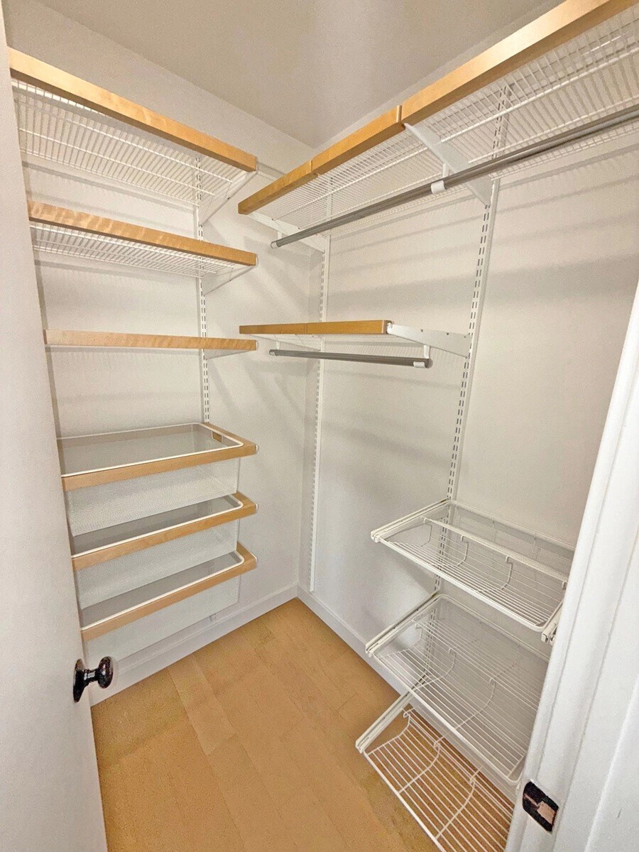 Building Photo - 850 2nd St