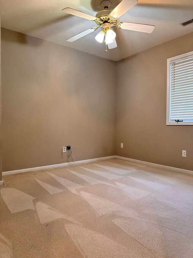 Building Photo - 1110 Brookedale Ct