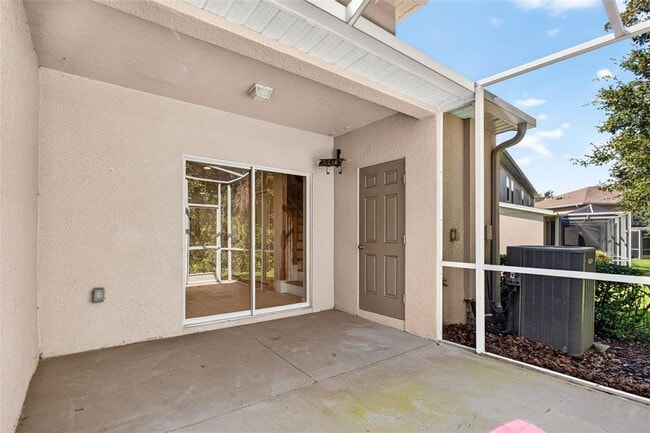 Building Photo - 5815 Fishhawk Ridge Dr