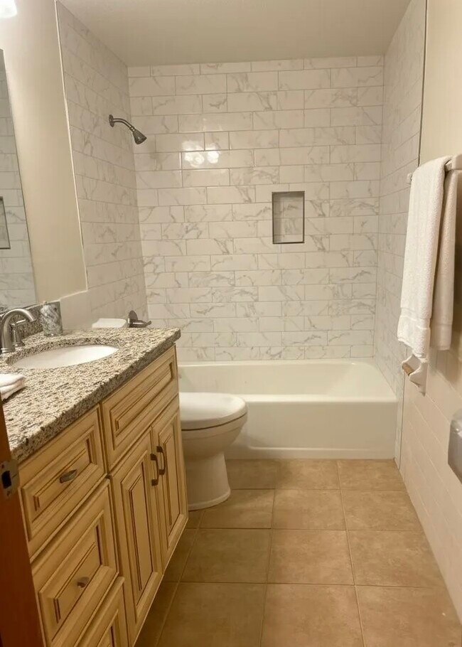 Building Photo - 160 Fairfield Woods Rd