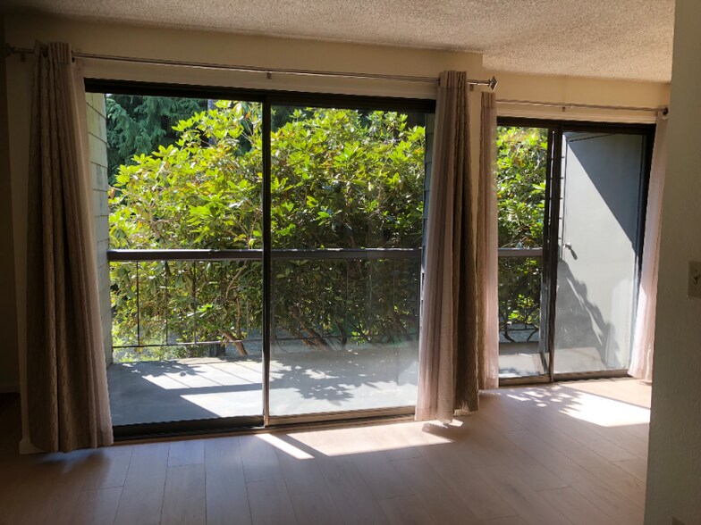 Building Photo - 6479 137th Ave NE