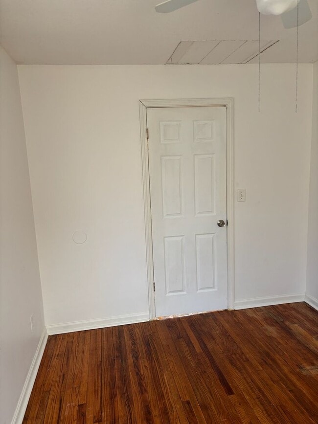 Building Photo - 7924 Agnes Ave