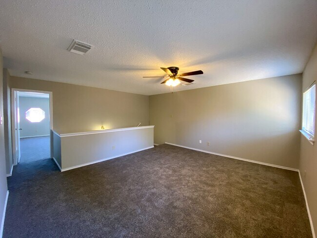 Building Photo - Beautiful 3/2 home in Hunters Mill!