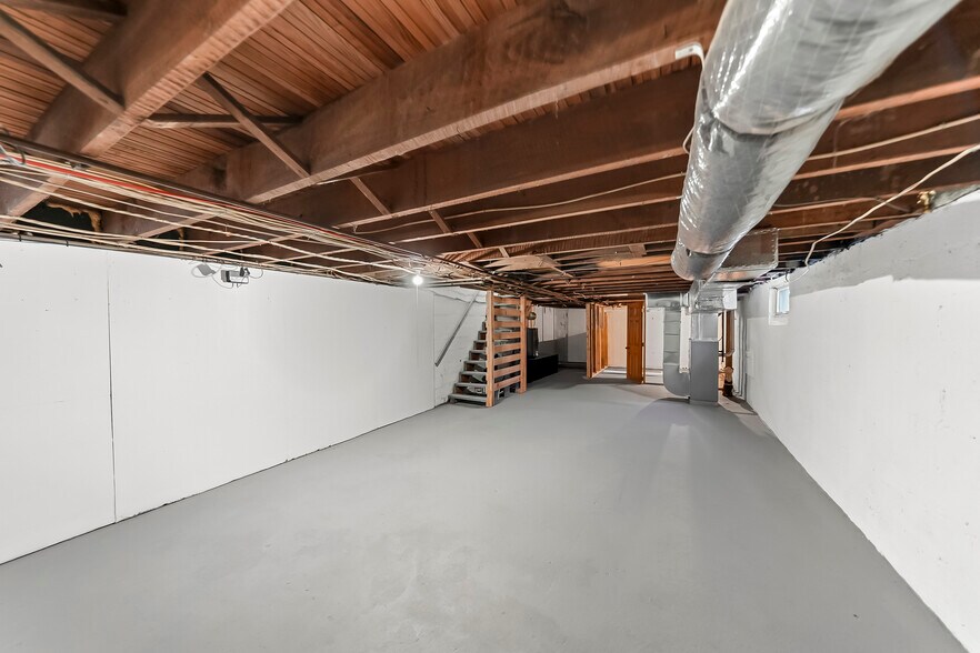 Building Photo - 640 Market St