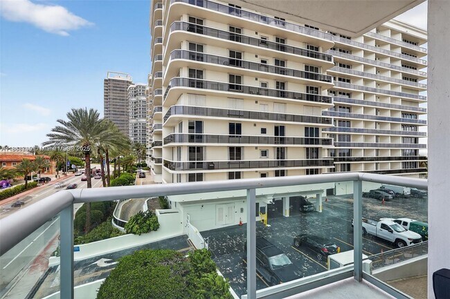 Building Photo - 9511 Collins Ave