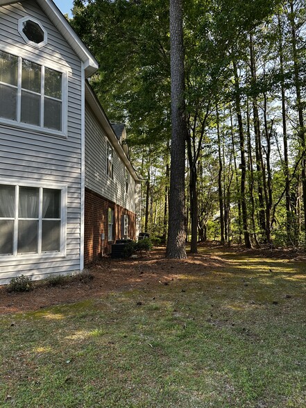 Outside Primary bedroom - 2595 Thackery Rd