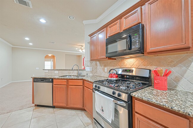 Building Photo - 5230 Garnetfield Ln