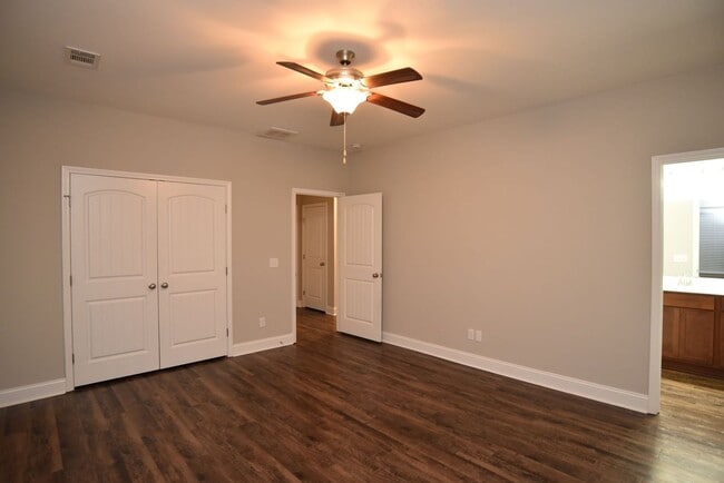 Building Photo - Remodeled Cute Modern Home In the Heart Of Richmond Hill