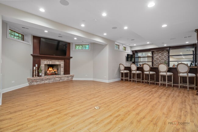 Building Photo - 14 Briarwood Ln