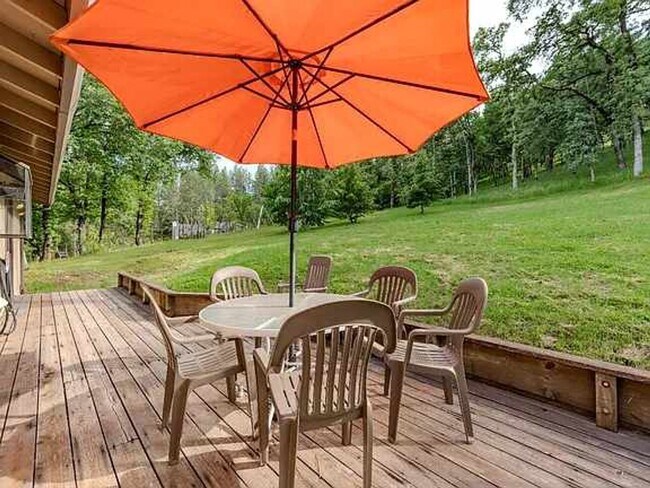 Building Photo - 3 bedroom, 2 bath home in Lake Wildwood, P...