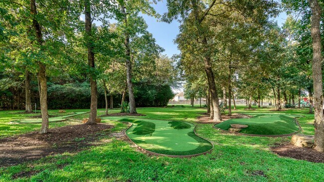 Building Photo - 414 Woodpecker Forest Ln