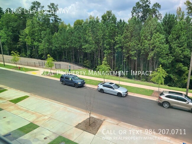 Building Photo - Spacious 4 bedroom 4 Bath Modern Townhome ...