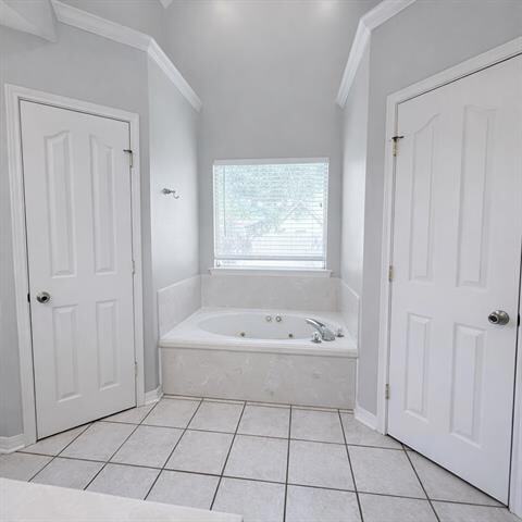 Building Photo - 926 Armand St