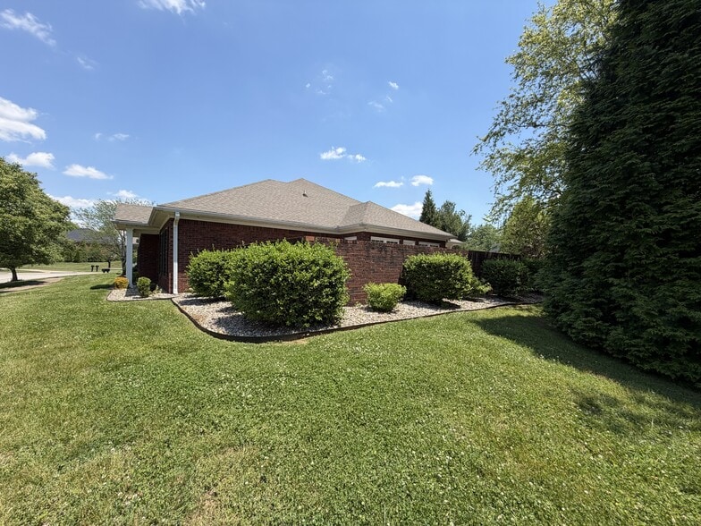 Building Photo - 103 Ashton Ct