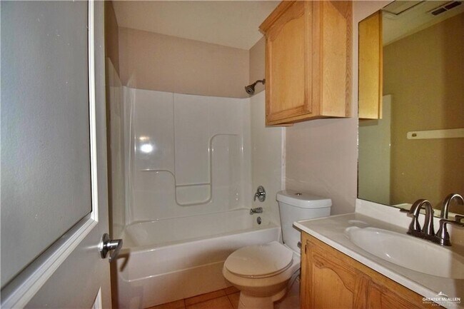 Building Photo - 1705 Douglas