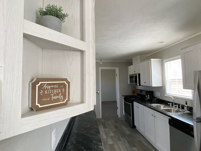 Building Photo - 4325 Vin Rose Dr