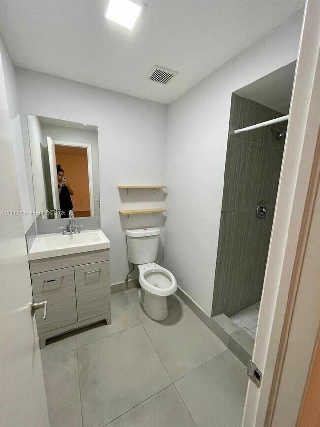 Building Photo - 8604 SW 156th Pl