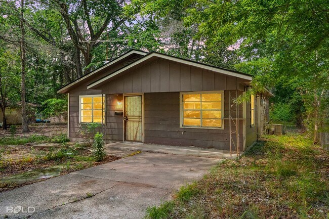 Building Photo - 7120 Karen-