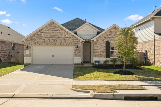 Building Photo - 573 Newcomb Holw Dr