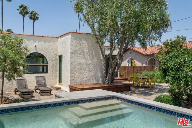 Building Photo - 630 N Alta Vista Blvd