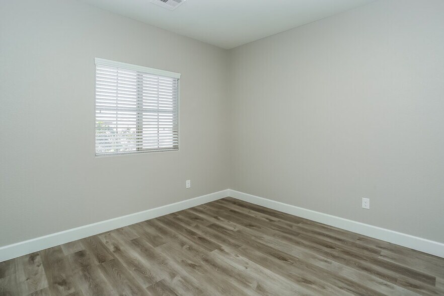 Building Photo - 8016 Central Railroad Ct