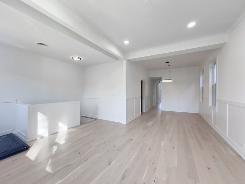 Building Photo - 2129 N Bingham St