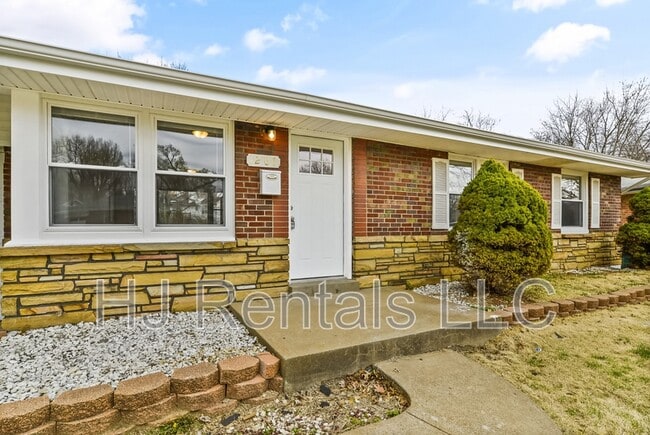 Building Photo - 1201 Billings Dr