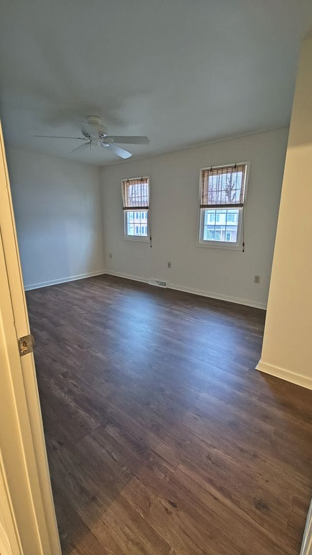 Building Photo - Ephrata Townhome 3 bed 1.5 bath