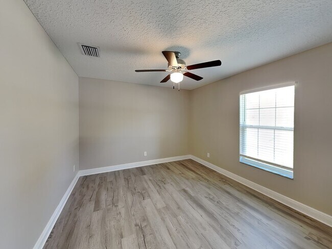 Building Photo - 3088 W Camilo Dr