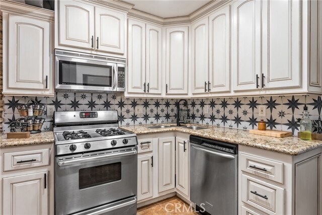 Building Photo - 2371 Spring Oak Dr