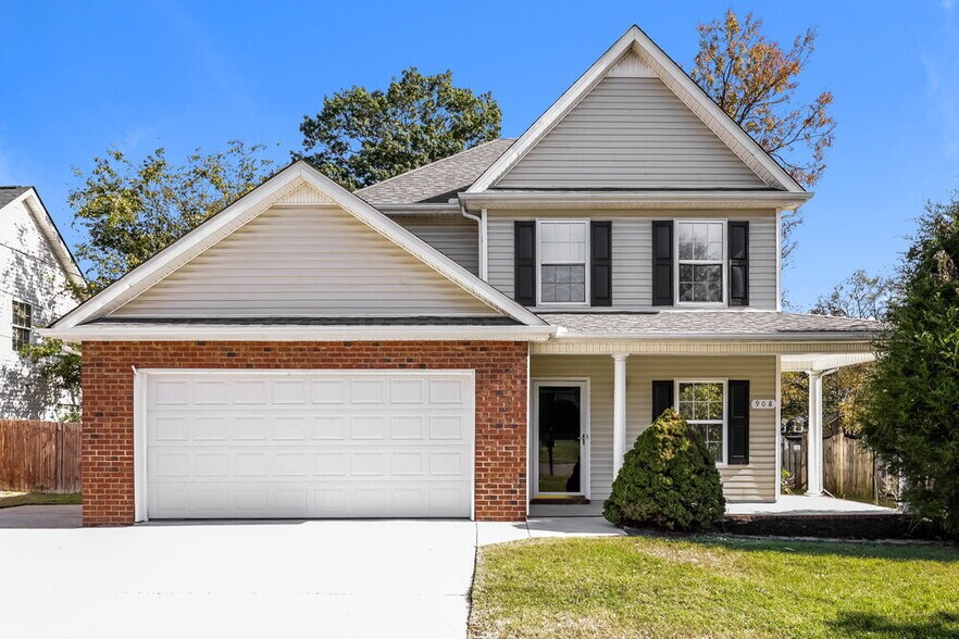 Primary Photo - 908 Buckhaven Dr