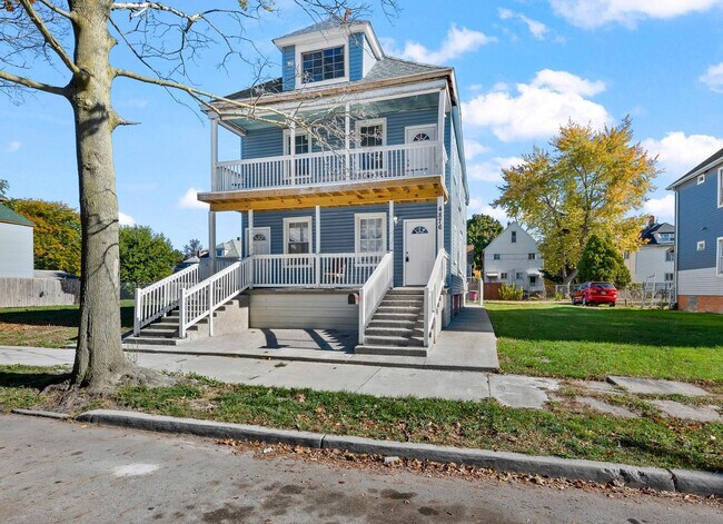 Building Photo - 4878 Tarnow St