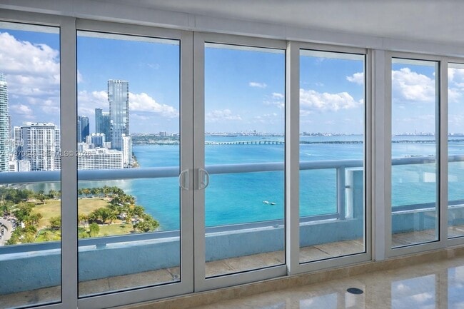 Building Photo - 1717 N Bayshore Dr