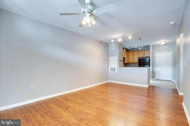 Building Photo - 2665 Prosperity Ave