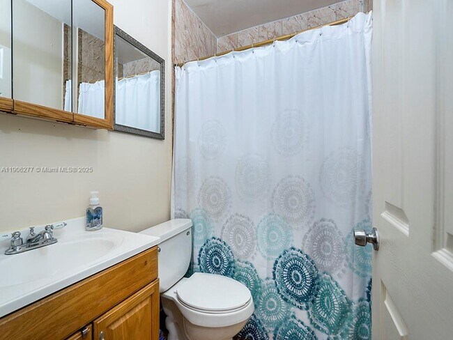 Building Photo - 2460 NW 15th St