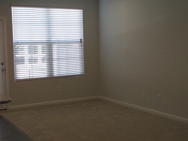 Building Photo - 851 Bristol Bridge Dr