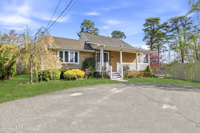 Building Photo - 1425 Amsterdam Ave