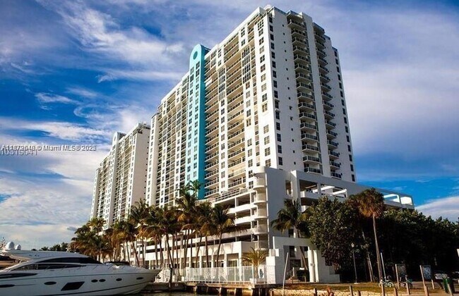 Primary Photo - 1800 Sunset Harbour Dr