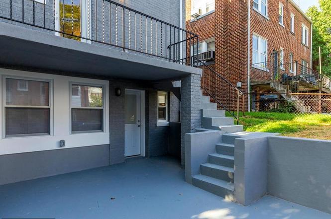 Building Photo - 521 Powhatan Pl NW