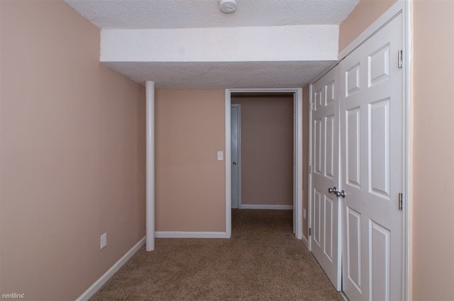 Building Photo - 5 br, 2 bath House - 2171 Rochelle Way