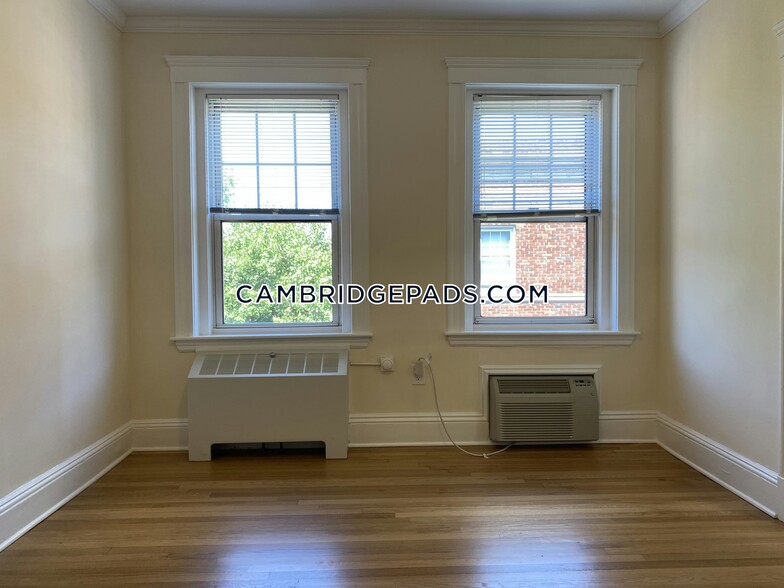 Building Photo - 22 Chauncy St