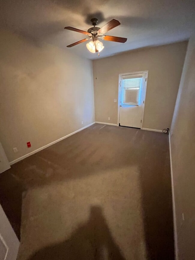 Building Photo - 148 Apple Ln