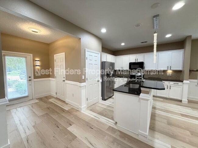 Building Photo - 7028 Beauhaven Ct