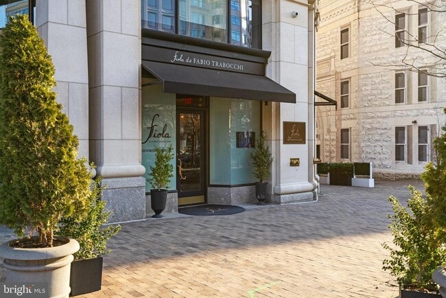 Building Photo - 601 Pennsylvania Ave NW