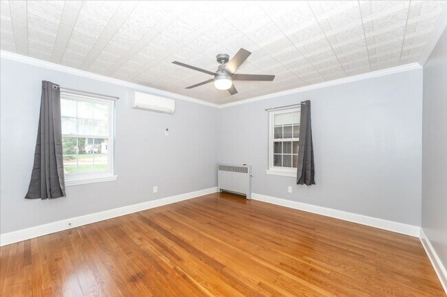 Building Photo - 116-118 Linden Avenue