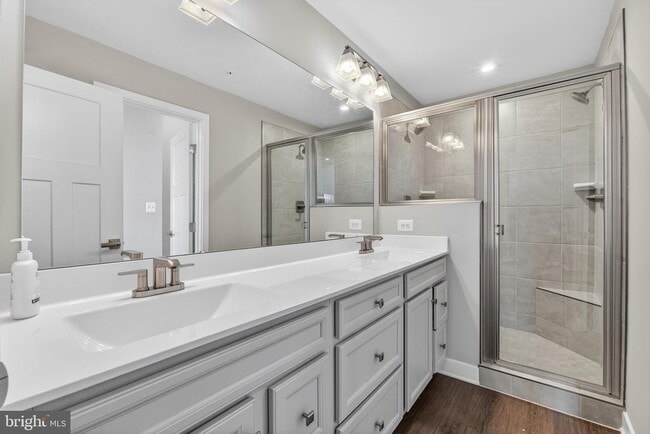 Building Photo - 100 Lawndale Dr