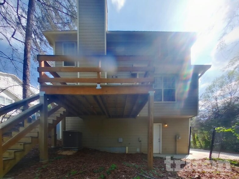 Building Photo - 2398 June Springs Dr SW