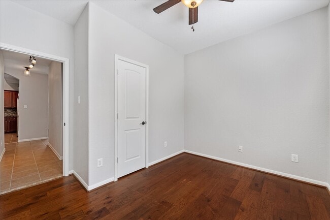 Building Photo - 146 Black Swan Pl