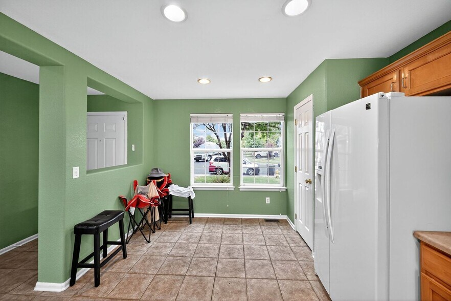 Building Photo - 16421 E Otero Ave